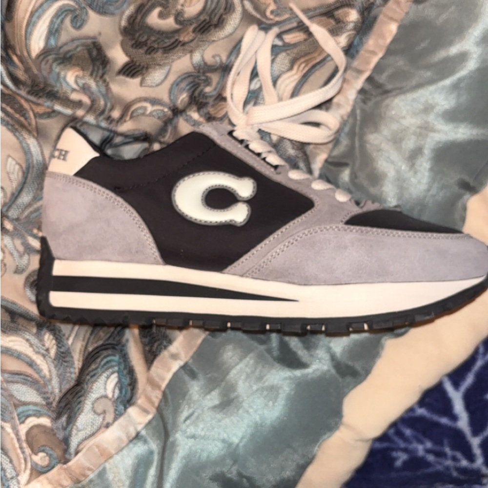 Coach Athletic Shoes, Perfect Condition - Picture 2 of 4
